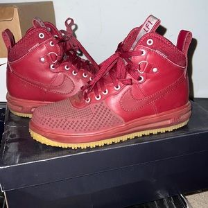 Nike Duck Boots